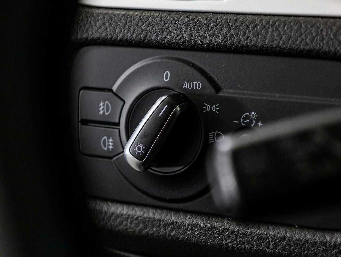 Купить Volkswagen Touareg с пробегом. Фото: #18