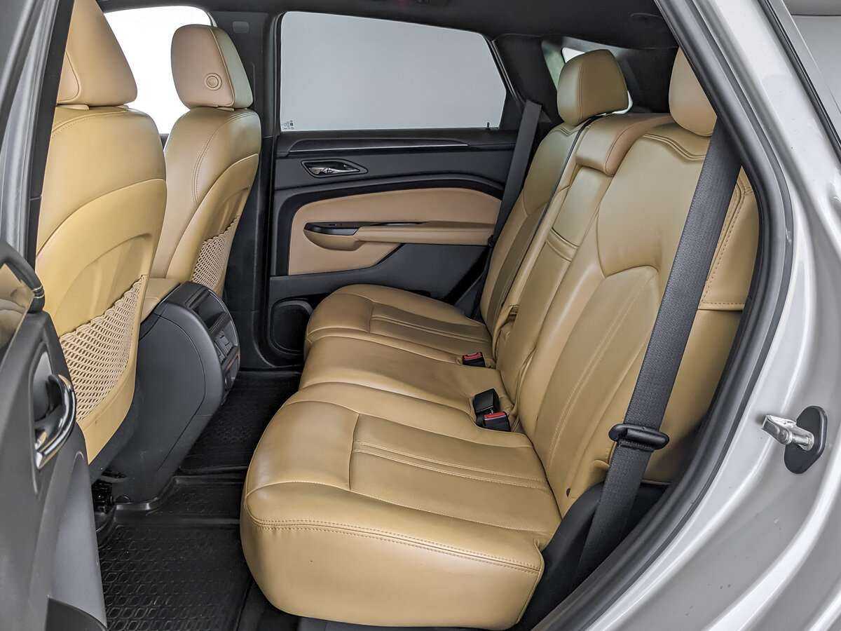 Купить Cadillac SRX с пробегом. Фото: #9
