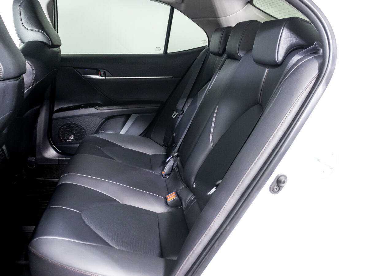Купить Toyota Camry с пробегом. Фото: #9