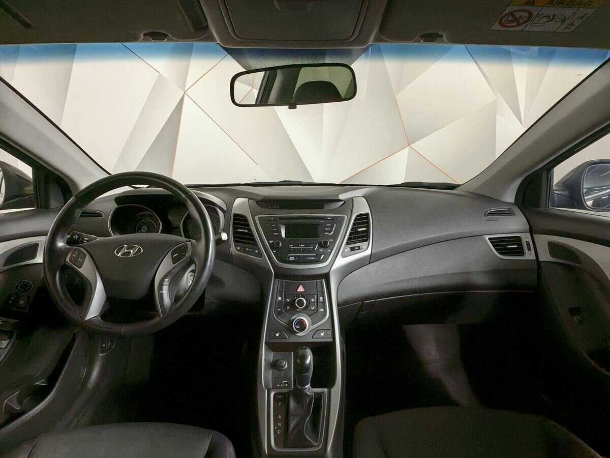 Купить Hyundai Elantra с пробегом. Фото: #9