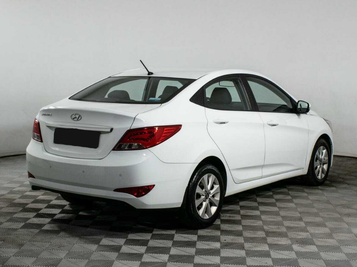 Купить Hyundai Solaris с пробегом. Фото: #4