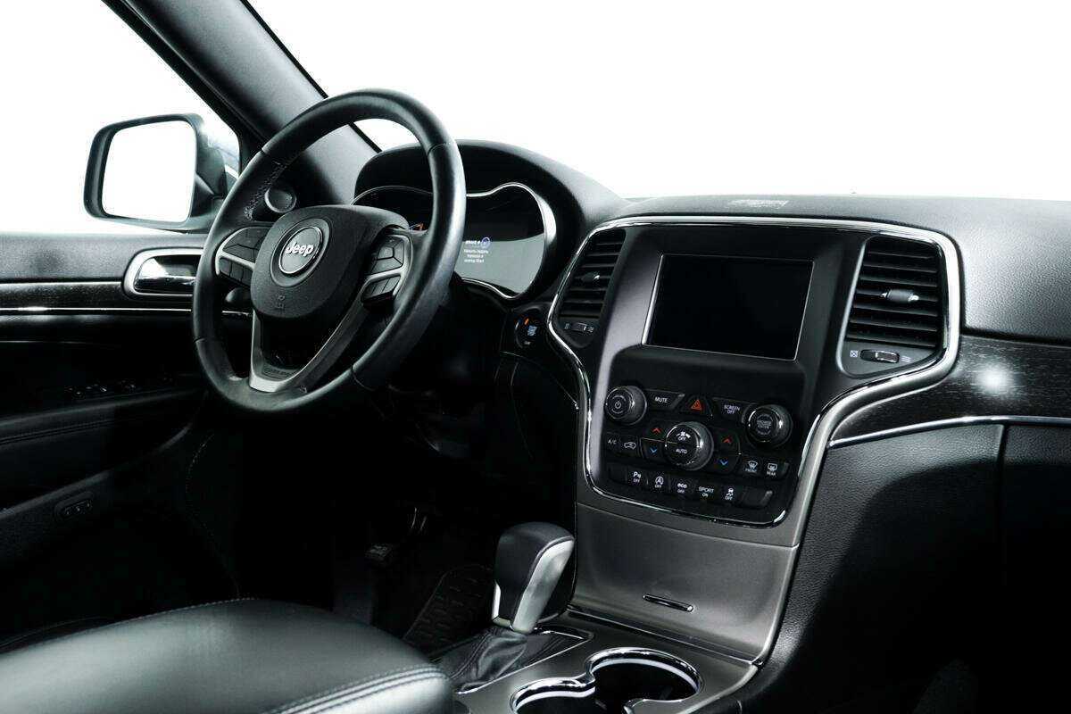 Купить Jeep Grand Cherokee с пробегом. Фото: #8