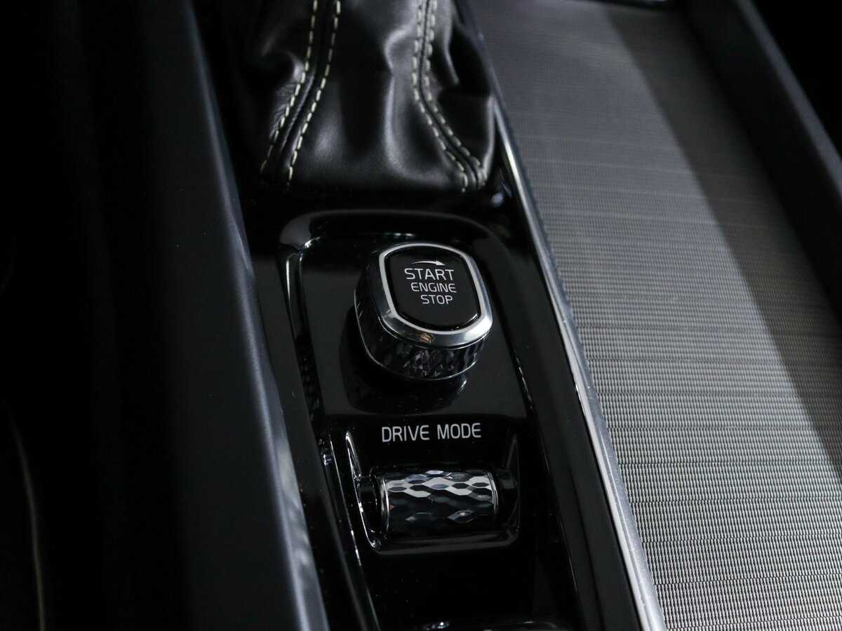 Купить Volvo XC60 с пробегом. Фото: #20