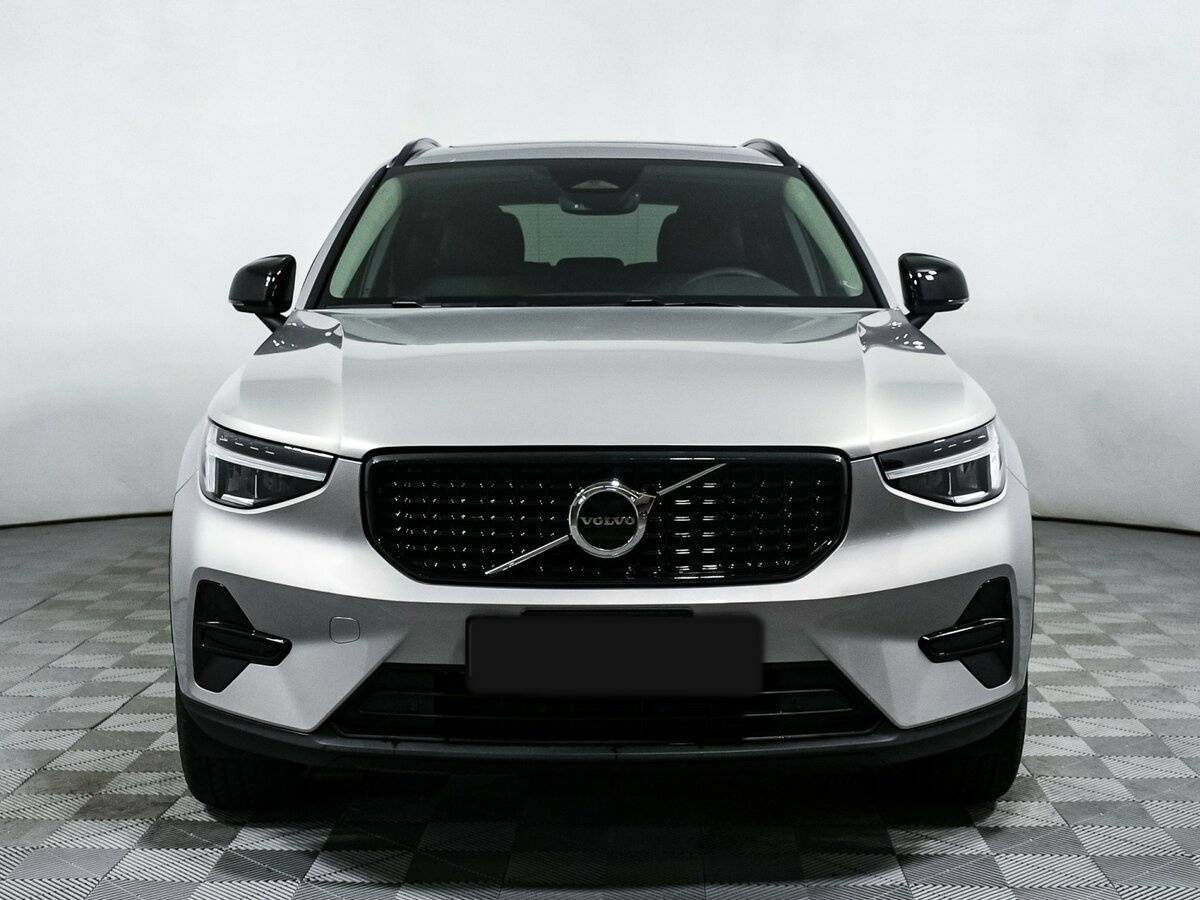 Купить Volvo XC40 с пробегом. Фото: #1