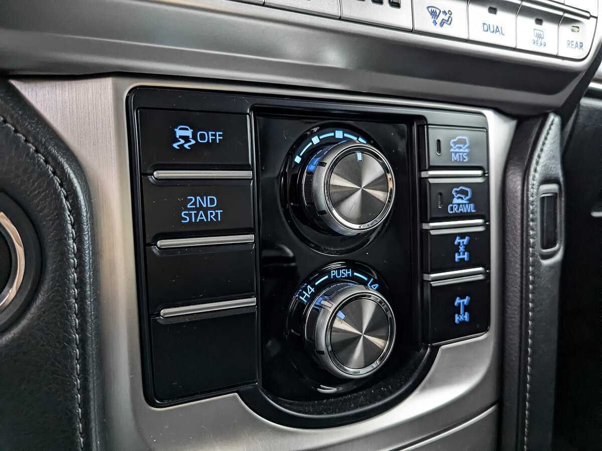 Купить Toyota Land Cruiser Prado с пробегом. Фото: #20
