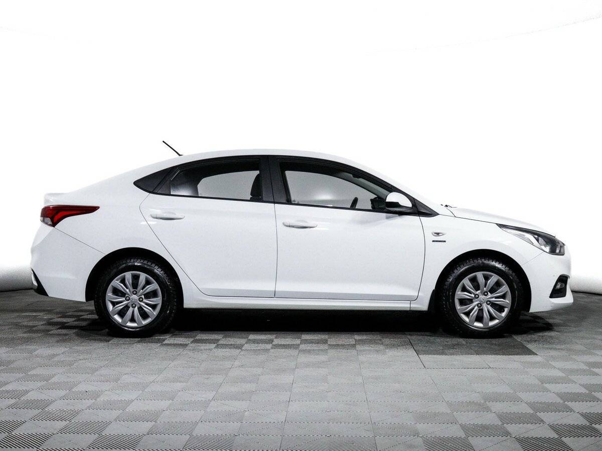 Купить Hyundai Solaris с пробегом. Фото: #3