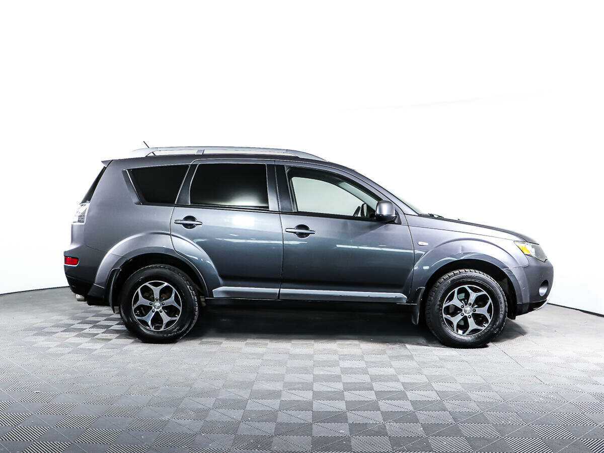 Купить Mitsubishi Outlander с пробегом. Фото: #3