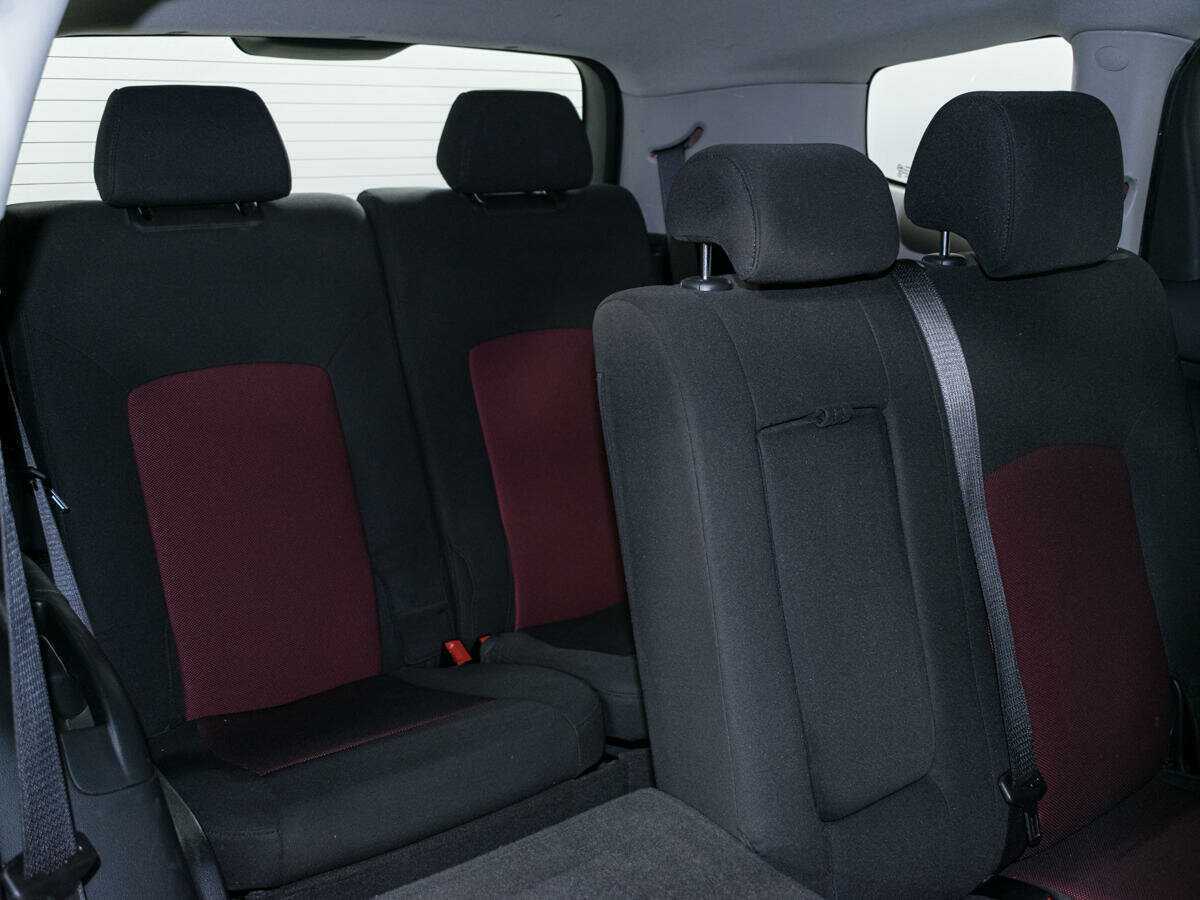 Купить Chevrolet Orlando с пробегом. Фото: #12