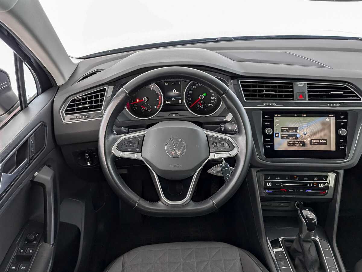 Купить Volkswagen Tiguan с пробегом. Фото: #15