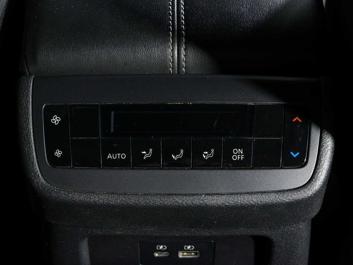 Купить Nissan Pathfinder с пробегом. Фото: #17