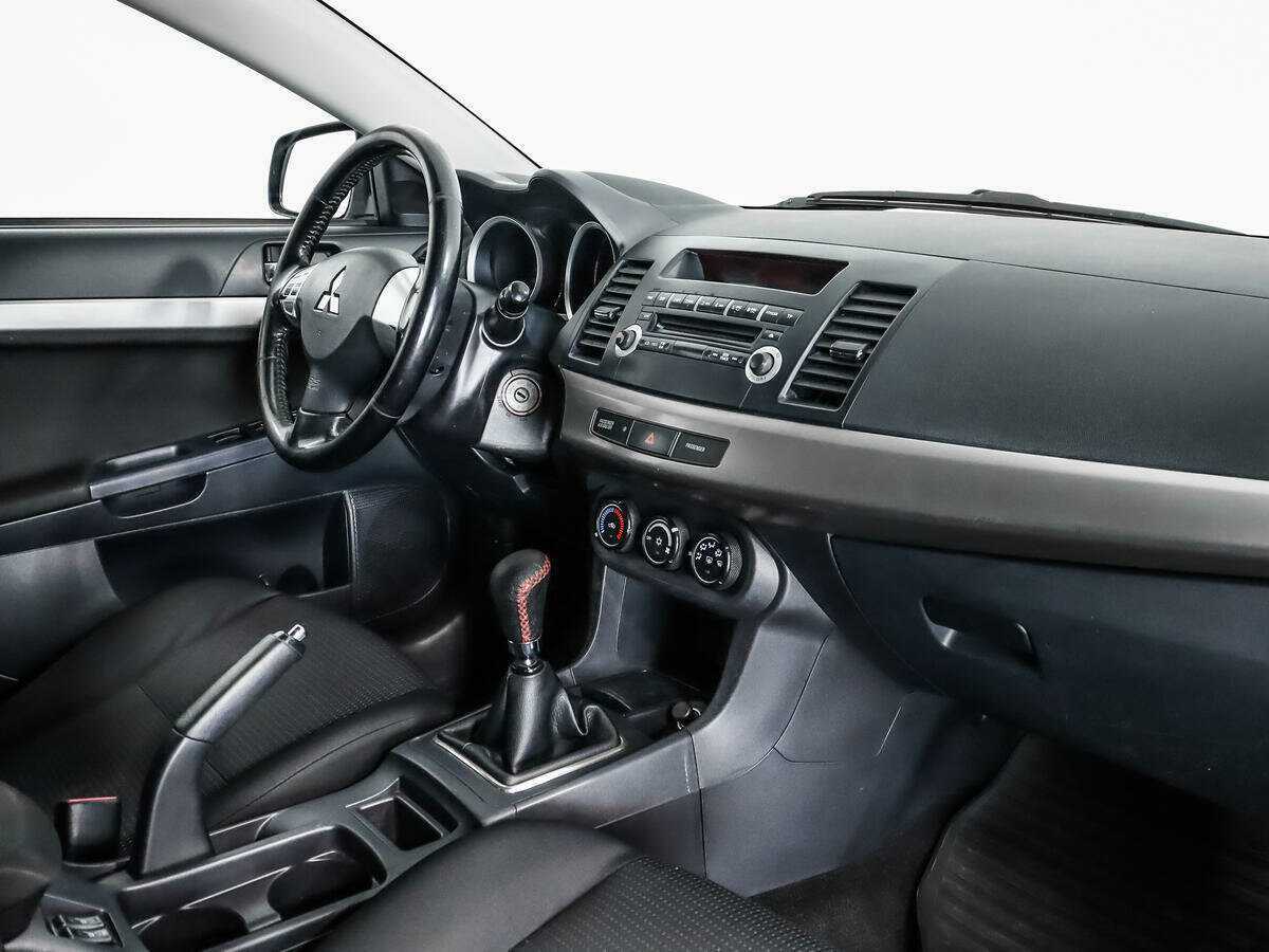 Купить Mitsubishi Lancer с пробегом. Фото: #10