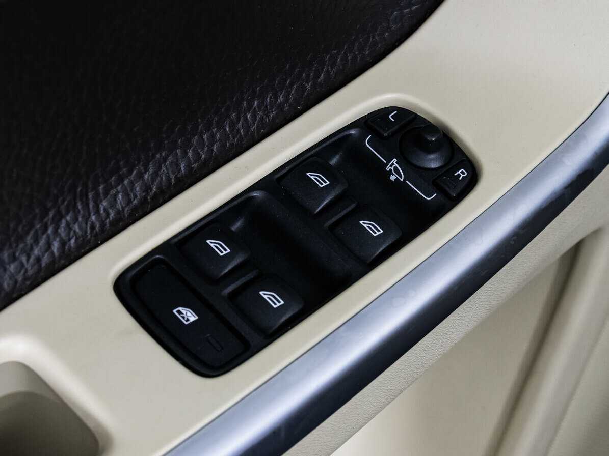 Купить Volvo XC60 с пробегом. Фото: #11