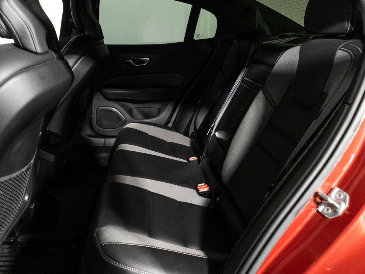 Купить Volvo S60 с пробегом. Фото: #9