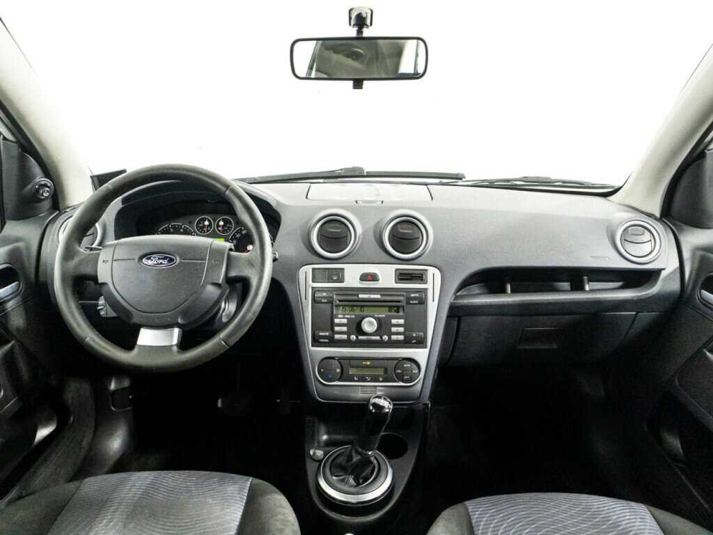 Купить Ford Fusion с пробегом. Фото: #12