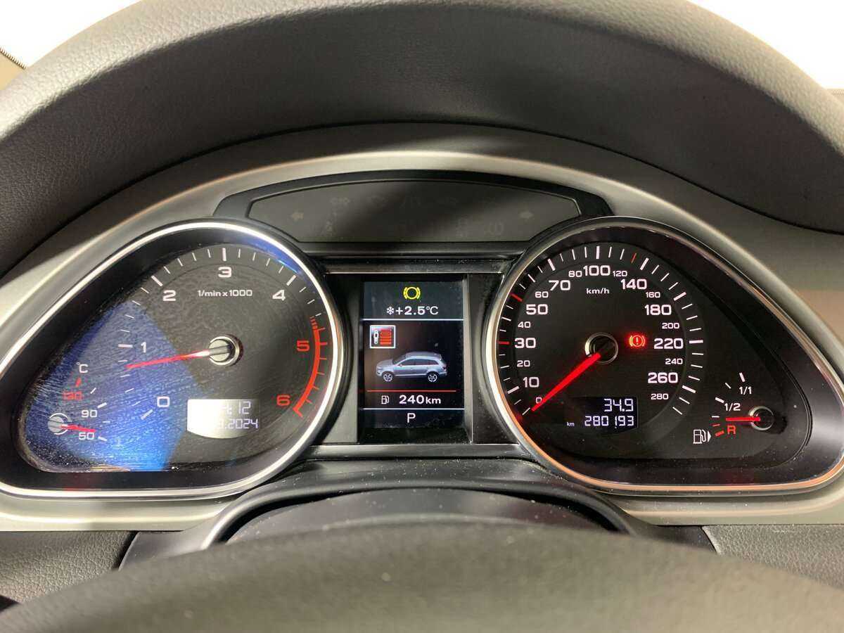 Купить Audi Q7 с пробегом. Фото: #10