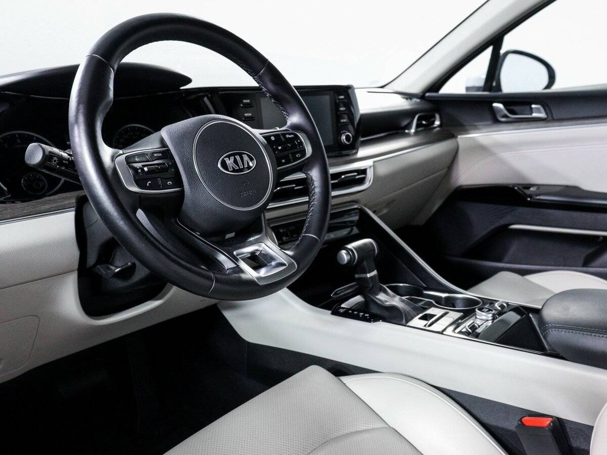Купить Kia K5 с пробегом. Фото: #13