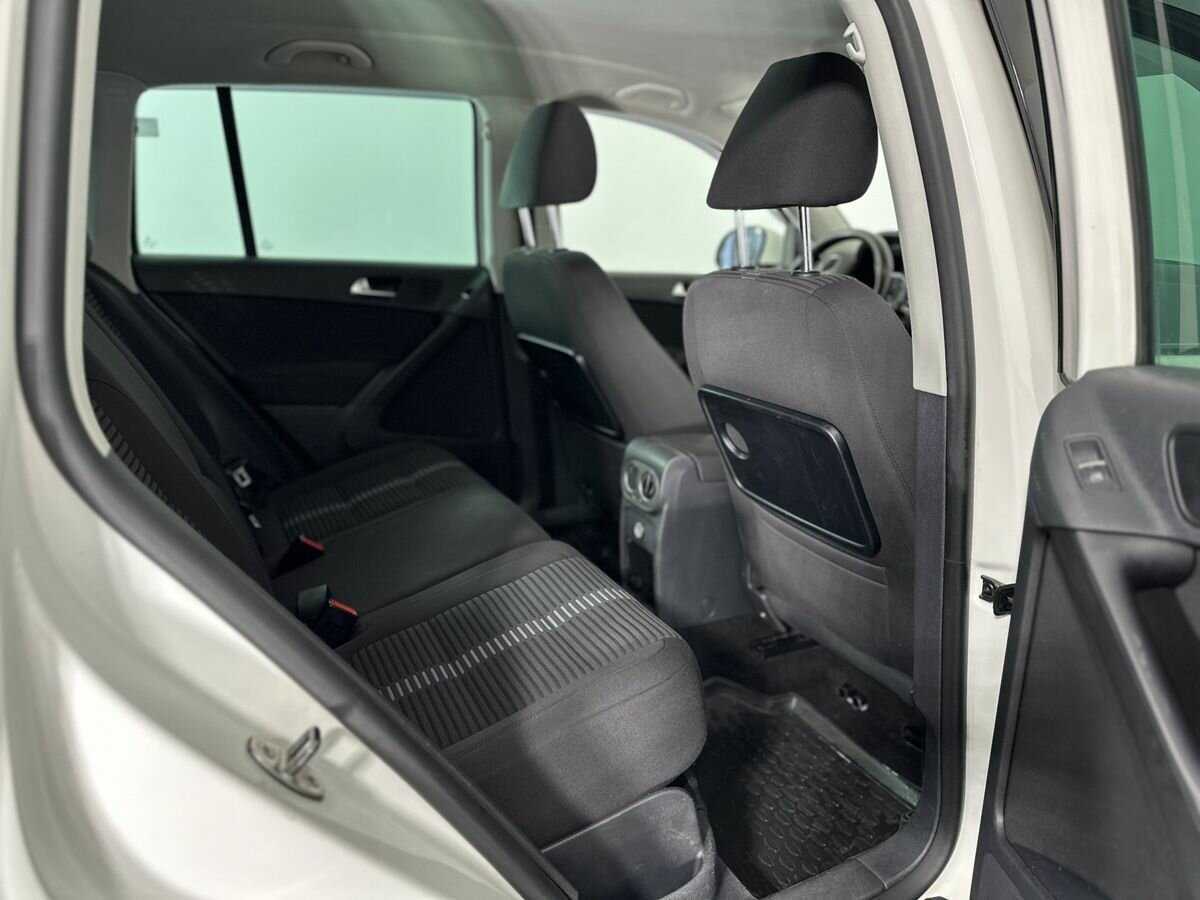 Купить Volkswagen Tiguan с пробегом. Фото: #15