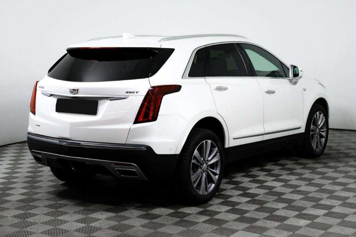 Купить Cadillac XT5 с пробегом. Фото: #2