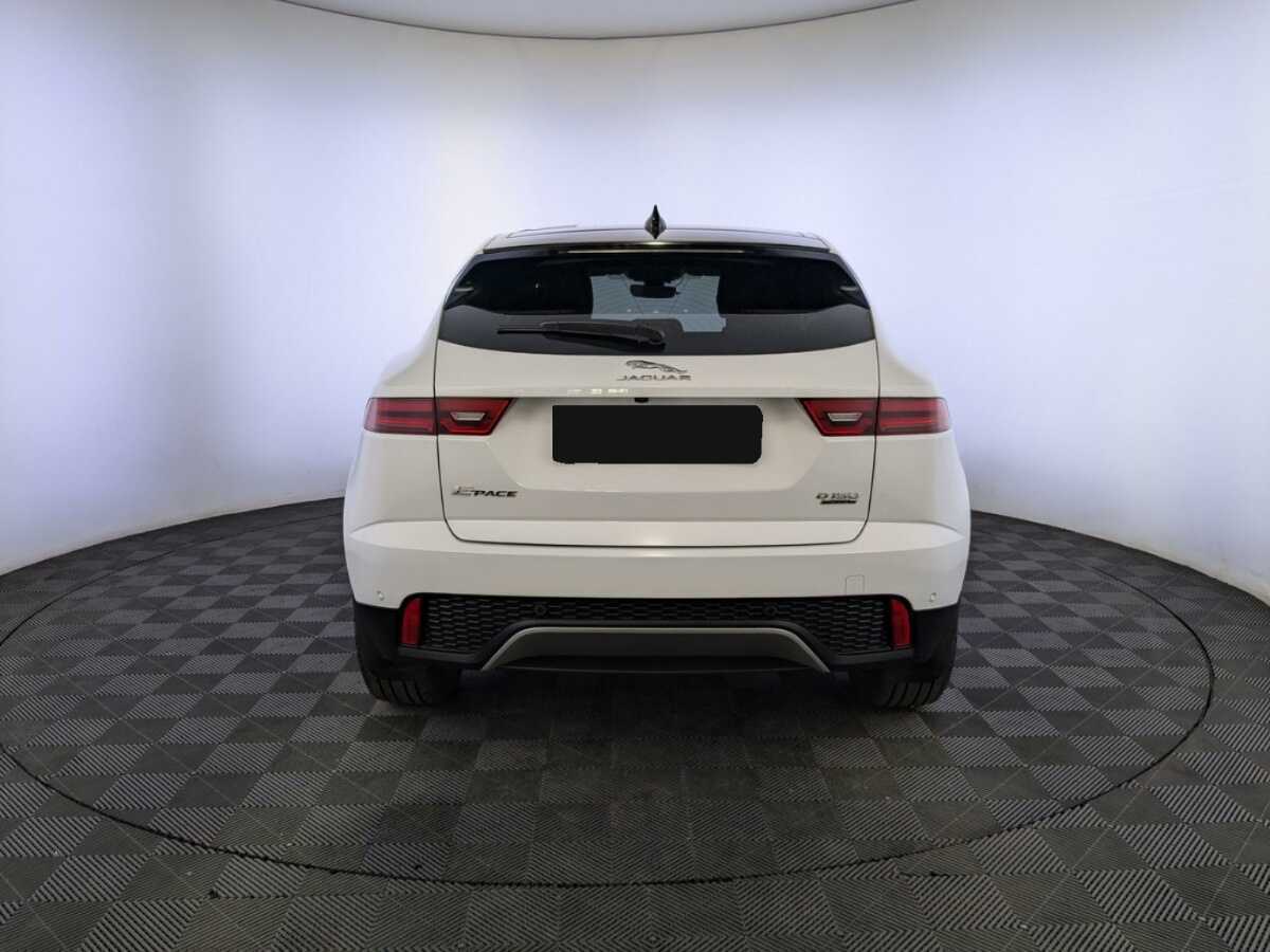 Купить Jaguar E-Pace с пробегом. Фото: #5