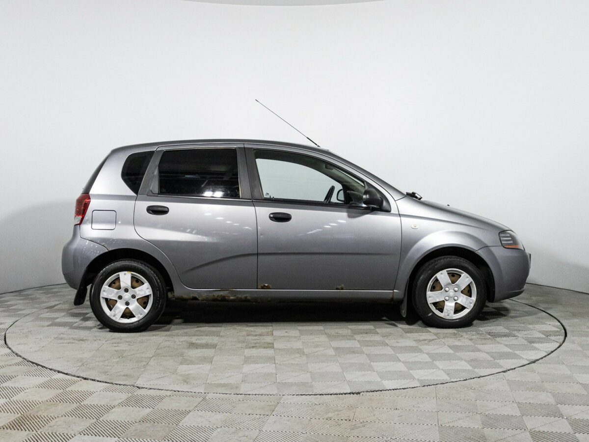 Купить Chevrolet Aveo с пробегом. Фото: #3