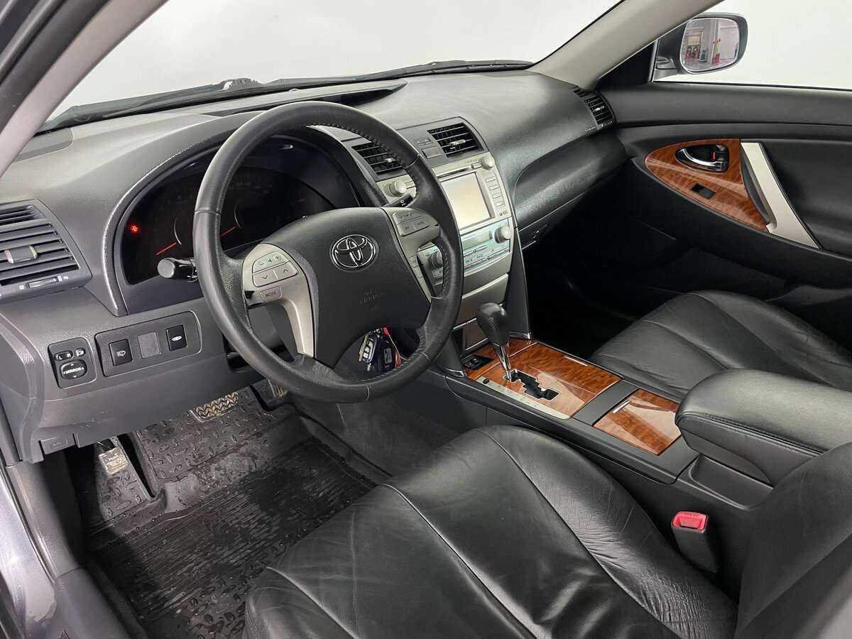 Купить Toyota Camry с пробегом. Фото: #6
