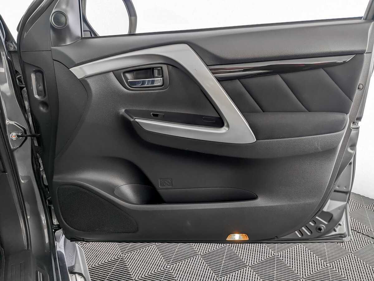 Купить Mitsubishi Pajero Sport с пробегом. Фото: #19