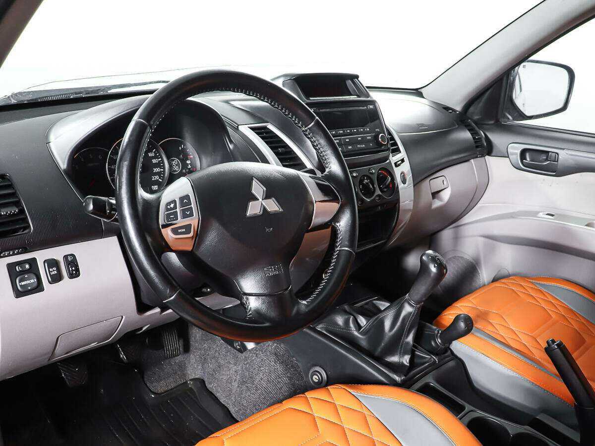 Купить Mitsubishi Pajero Sport с пробегом. Фото: #14