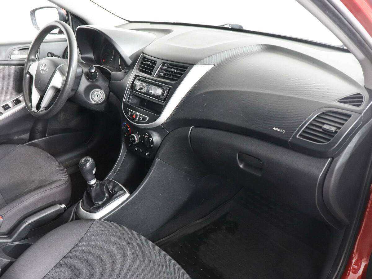 Купить Hyundai Solaris с пробегом. Фото: #5