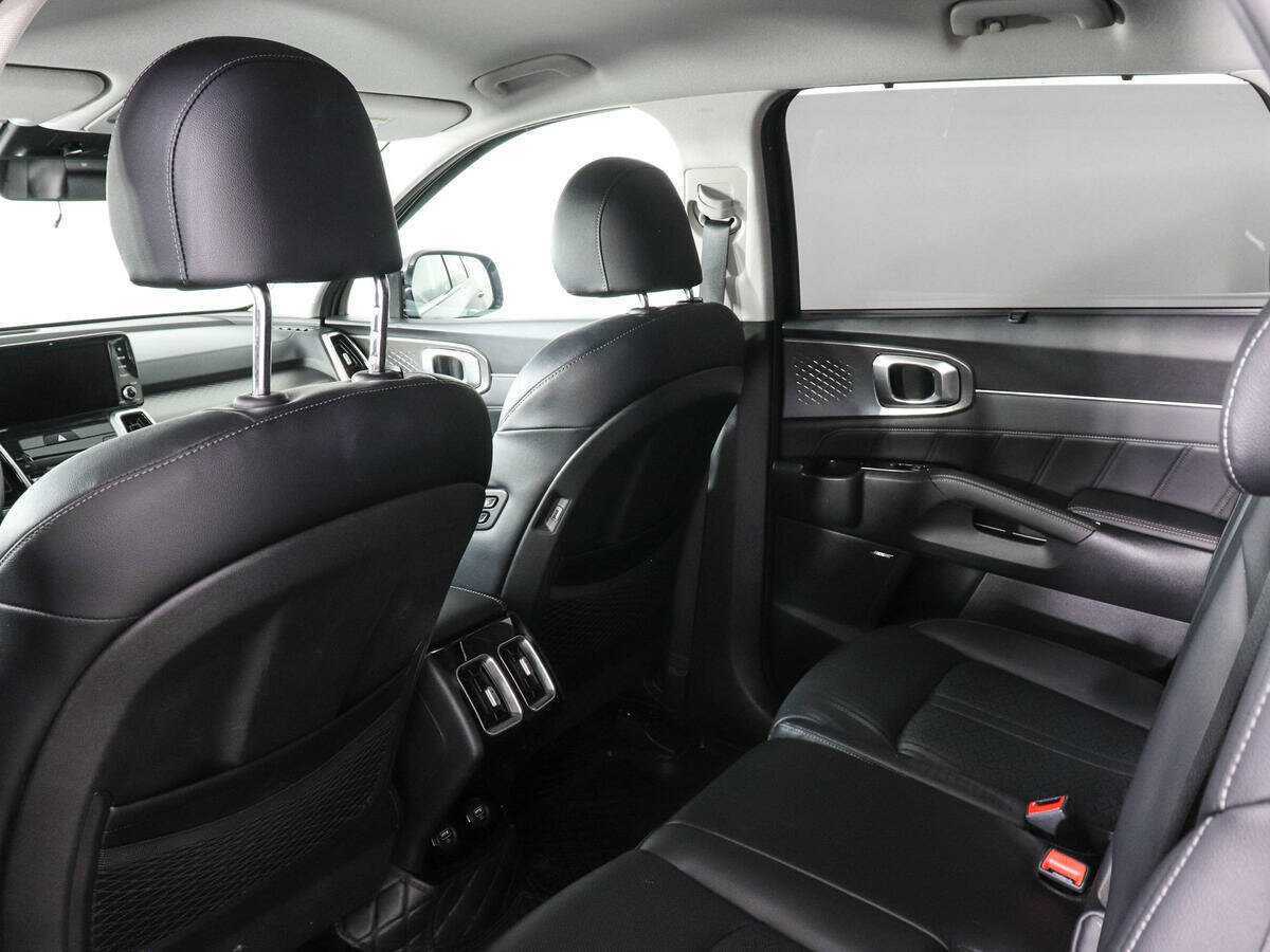 Купить Kia Sorento с пробегом. Фото: #11
