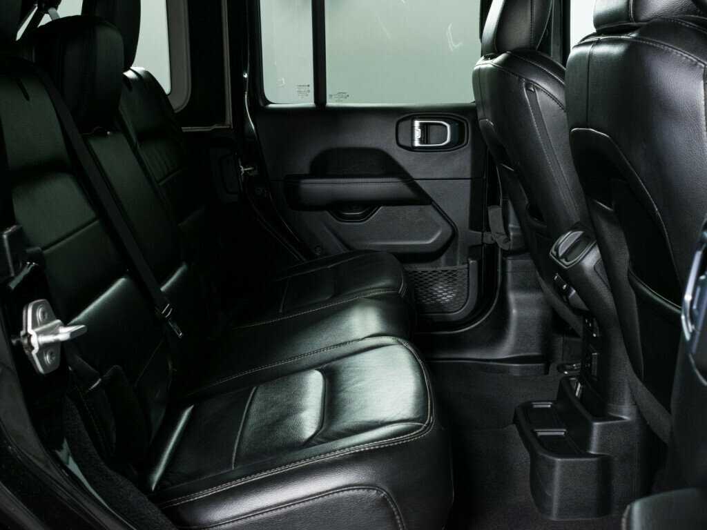 Купить Jeep Wrangler с пробегом. Фото: #10