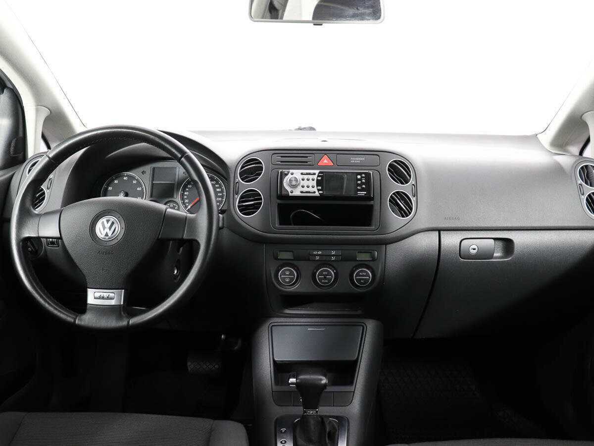 Купить Volkswagen Golf Plus с пробегом. Фото: #12