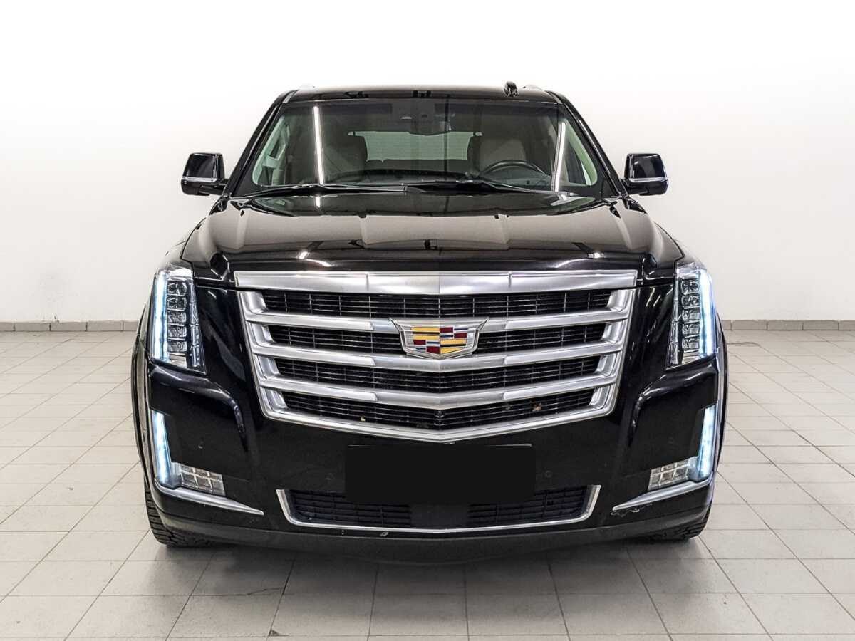 Купить Cadillac Escalade с пробегом. Фото: #1