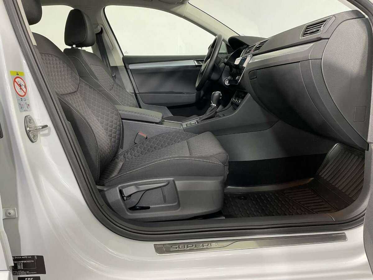 Купить Skoda Superb с пробегом. Фото: #12