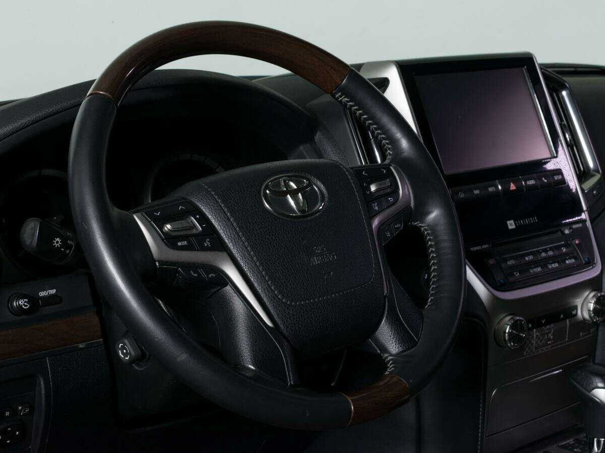 Купить Toyota Land Cruiser с пробегом. Фото: #16