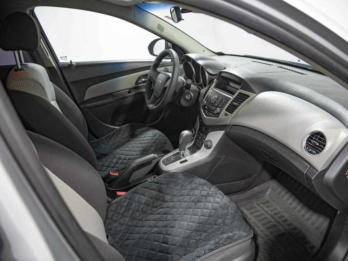 Купить Chevrolet Cruze с пробегом. Фото: #12