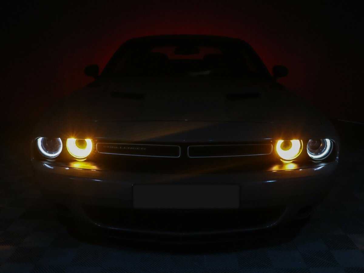 Купить Dodge Challenger с пробегом. Фото: #18