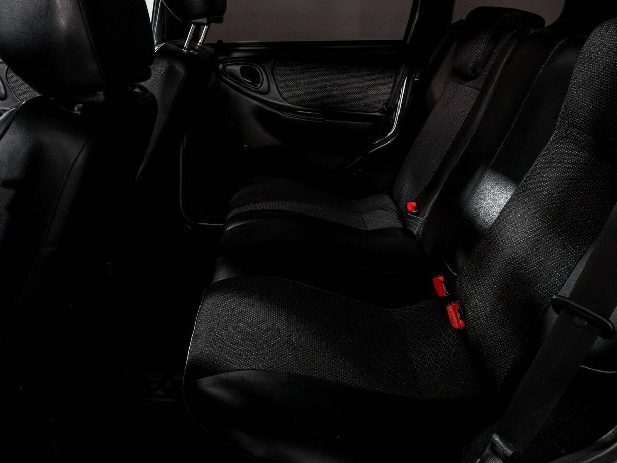 Купить Chevrolet Niva с пробегом. Фото: #9
