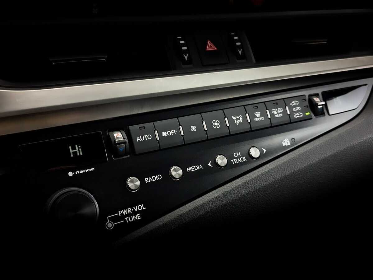 Купить Lexus ES с пробегом. Фото: #25