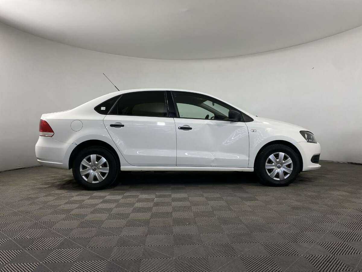 Купить Volkswagen Polo с пробегом. Фото: #1