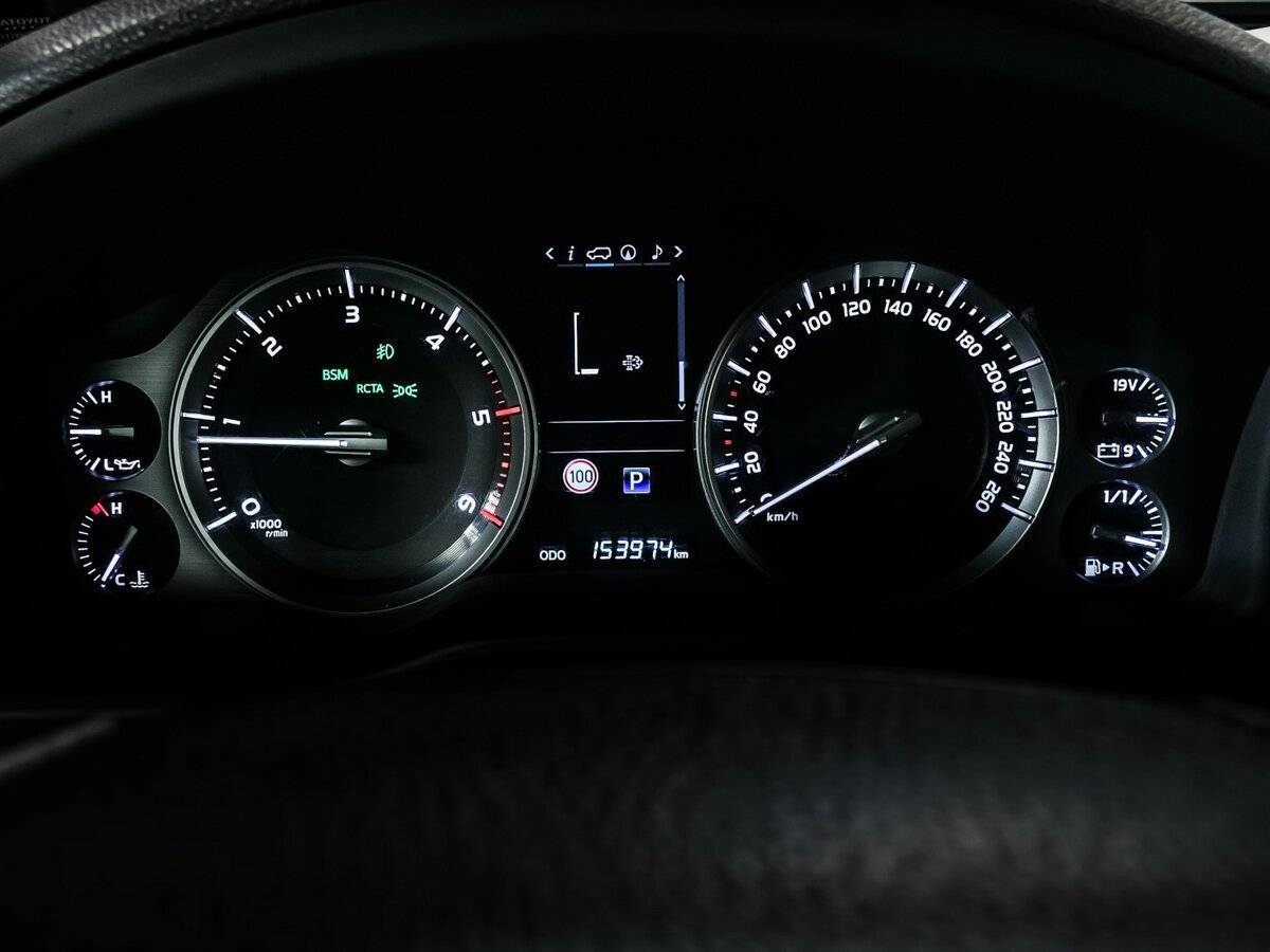 Купить Toyota Land Cruiser с пробегом. Фото: #9
