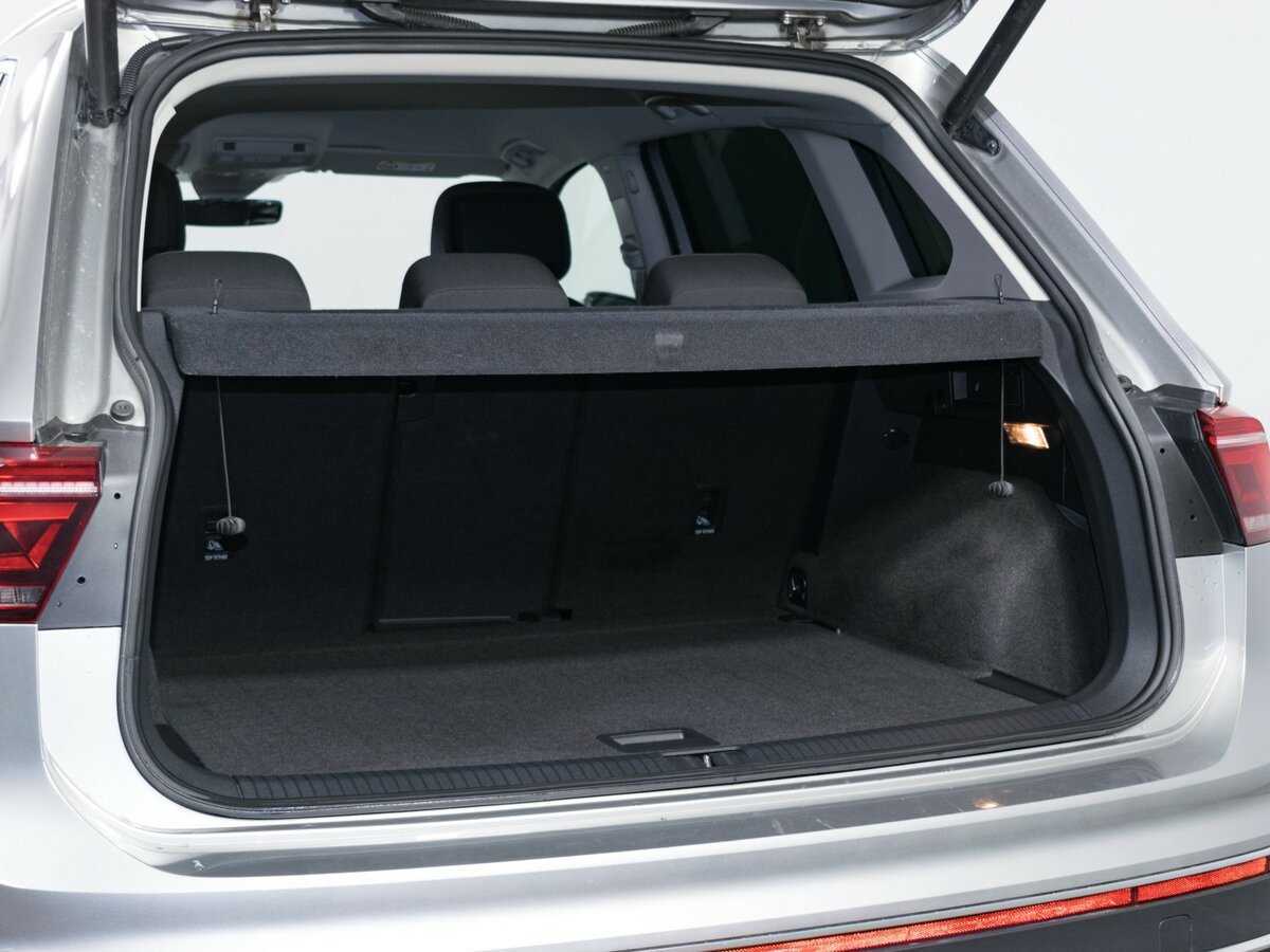Купить Volkswagen Tiguan с пробегом. Фото: #8