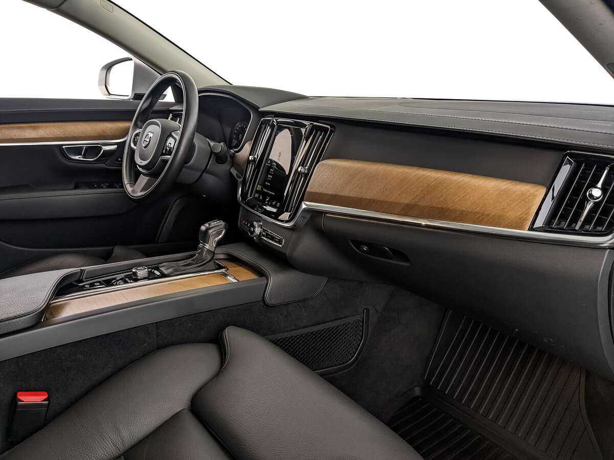 Купить Volvo S90 с пробегом. Фото: #11