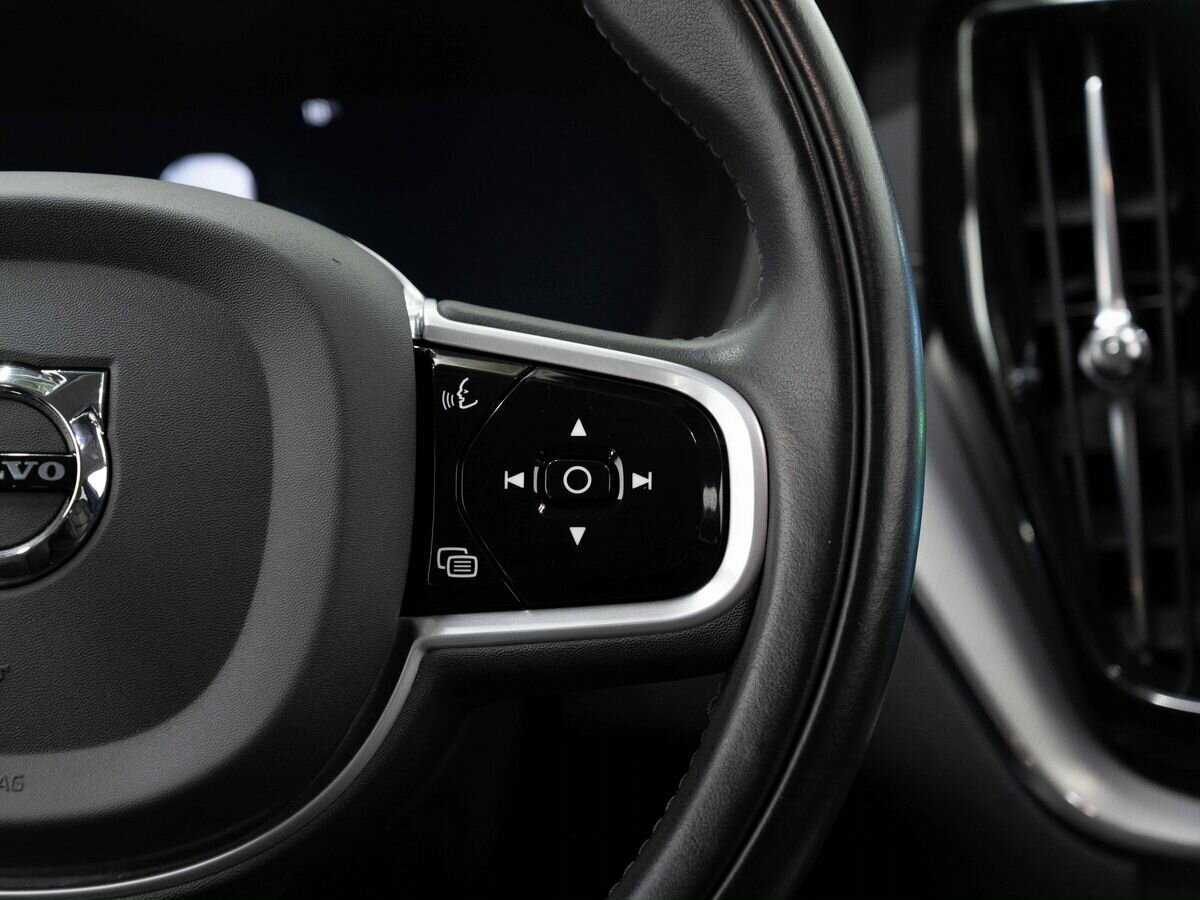 Купить Volvo XC60 с пробегом. Фото: #18