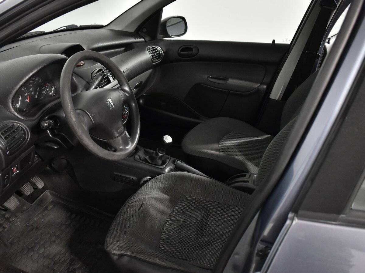Купить Peugeot 206 с пробегом. Фото: #9