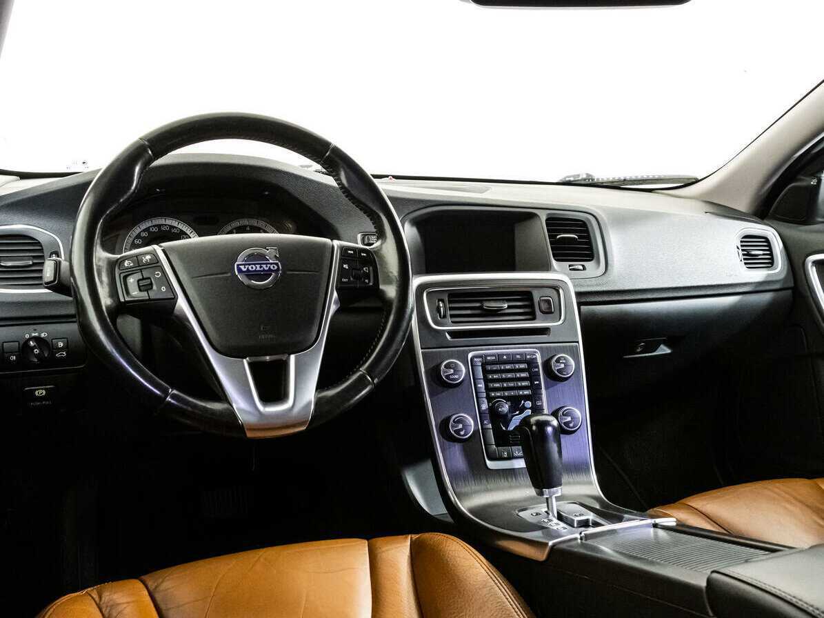 Купить Volvo S60 с пробегом. Фото: #8