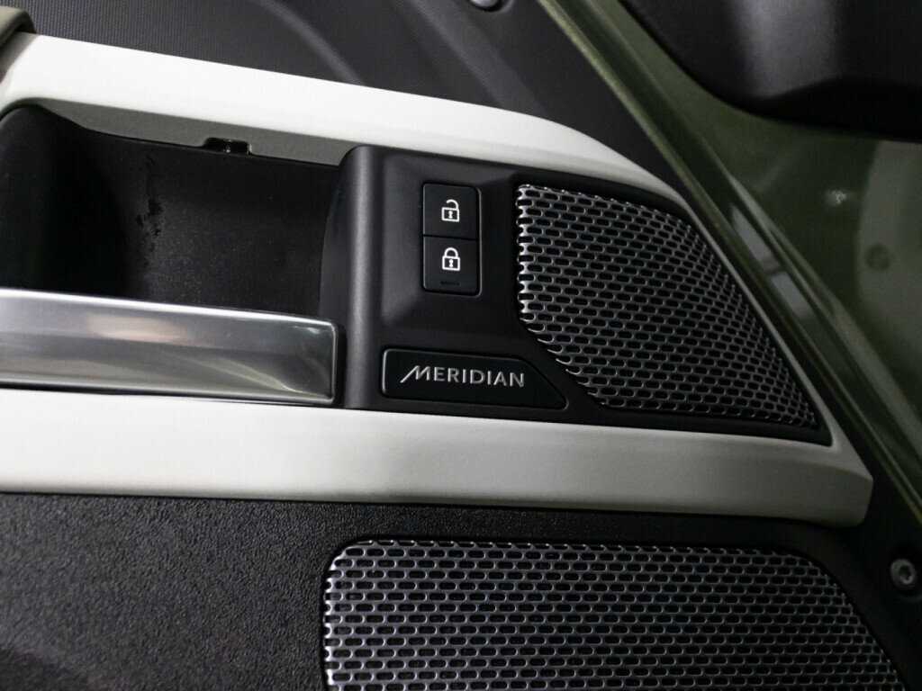 Купить Land Rover Defender с пробегом. Фото: #18