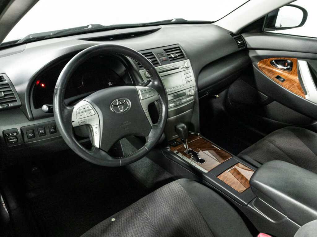Купить Toyota Camry с пробегом. Фото: #10