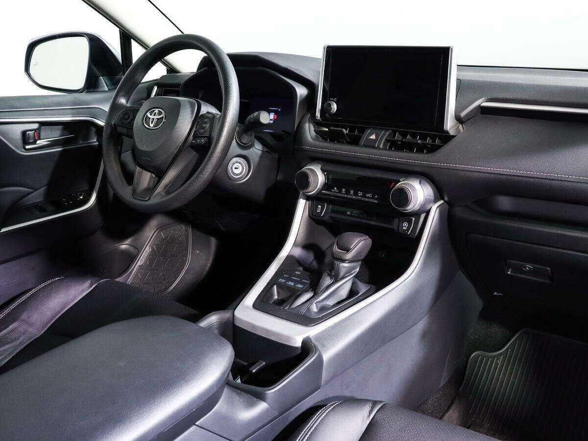 Купить Toyota RAV4 с пробегом. Фото: #6