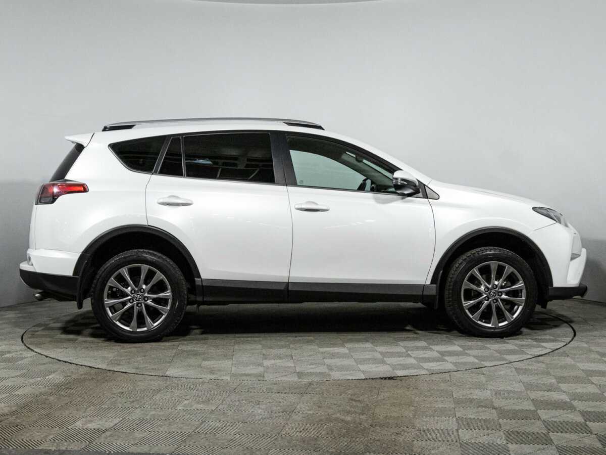 Купить Toyota RAV4 с пробегом. Фото: #3