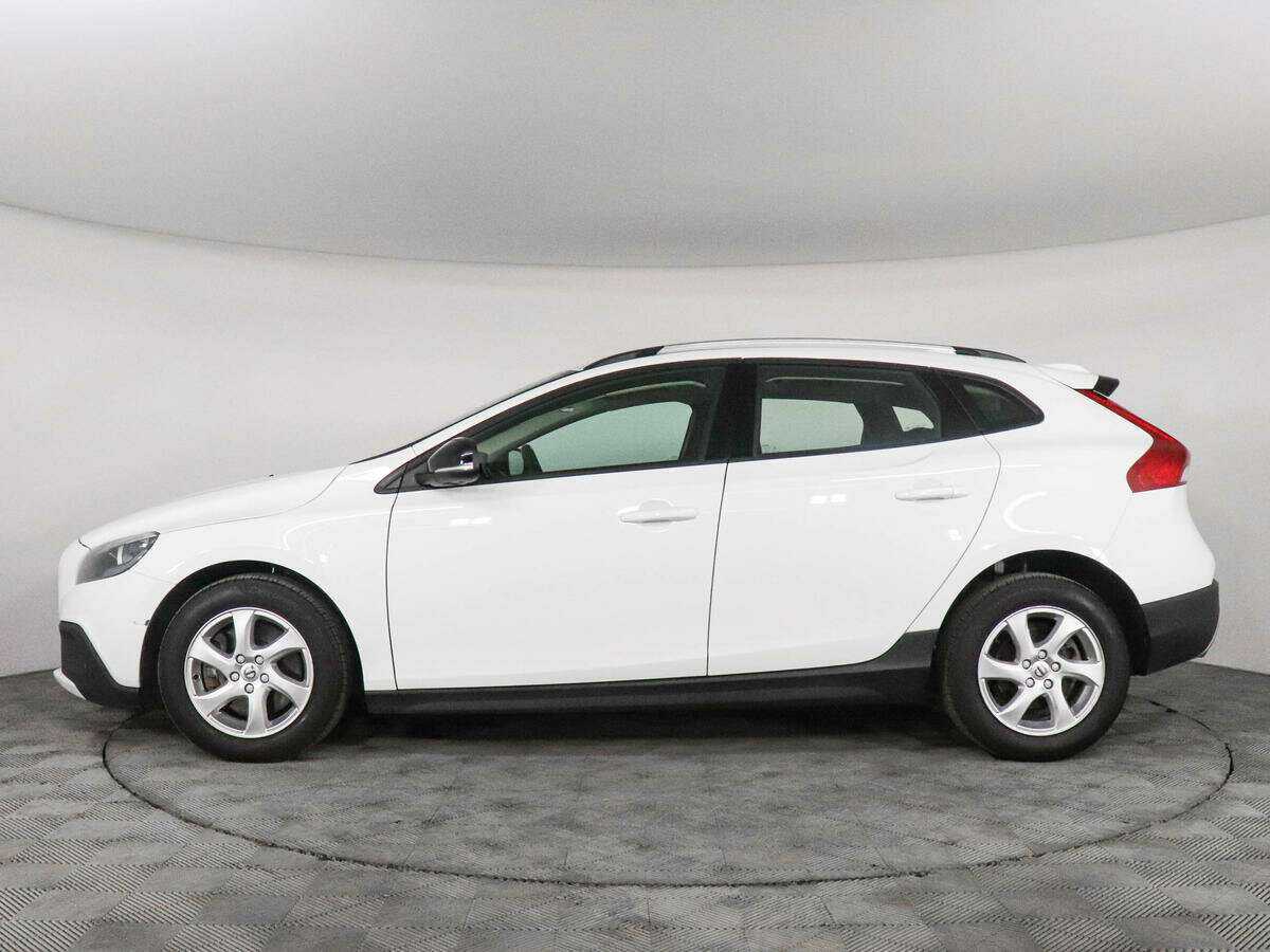 Купить Volvo V40 Cross Country с пробегом. Фото: #7